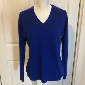 100% Cashmere V-neck Sweater